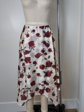 emory park Cream Midi Skirt with Red Rose Print